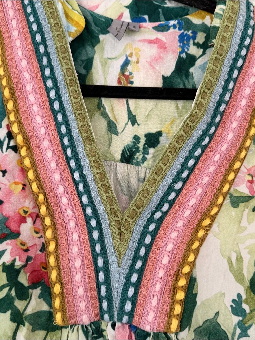 BI^nk London Anthropologie STEPHANIE Floral V-Neck Top pink green - Picture 5 of 10